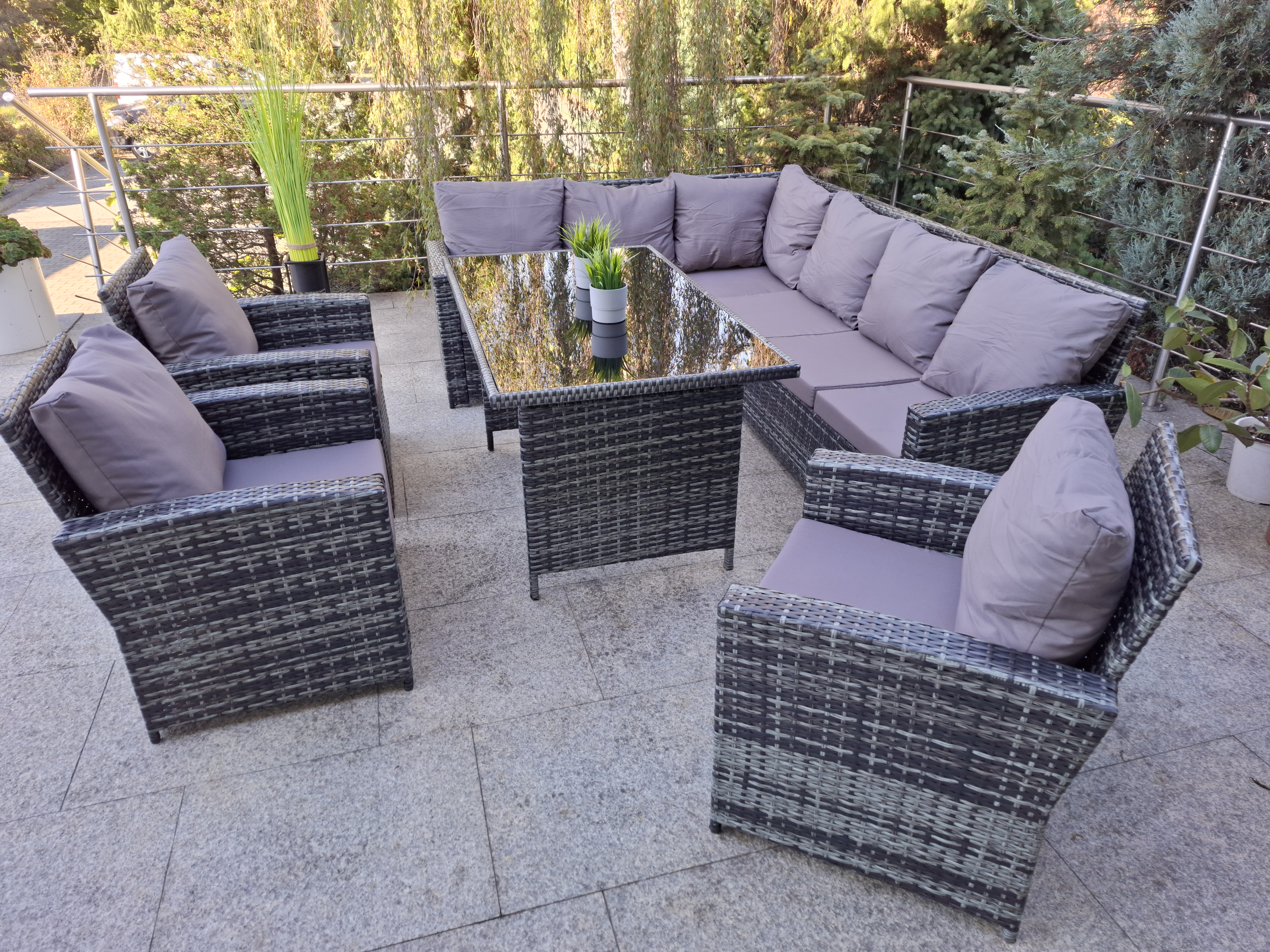 naroznik-ogrodowy-z-technorattanu-szary